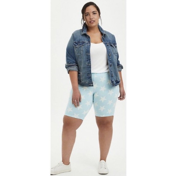 torrid Pants - NWT Torrid 1X Stars Bike Shorts Baby Blue (14-16) Plus